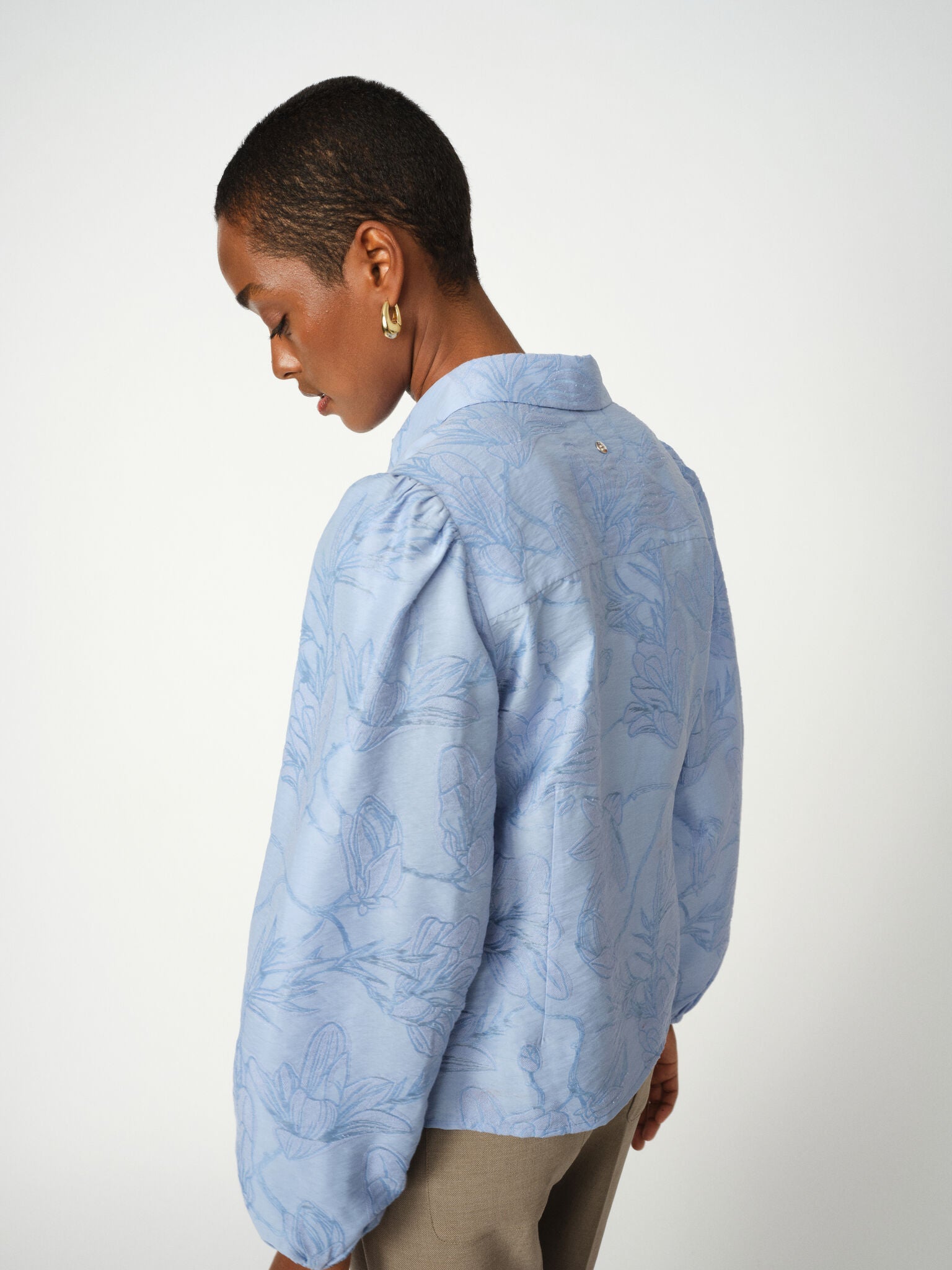 Modelshot / Brunnera Blue / Detail